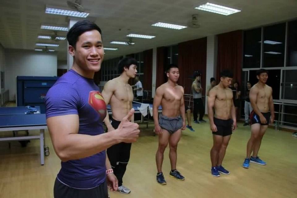 แขนจะแตกแล้วค่ะที่รักขา 2,287