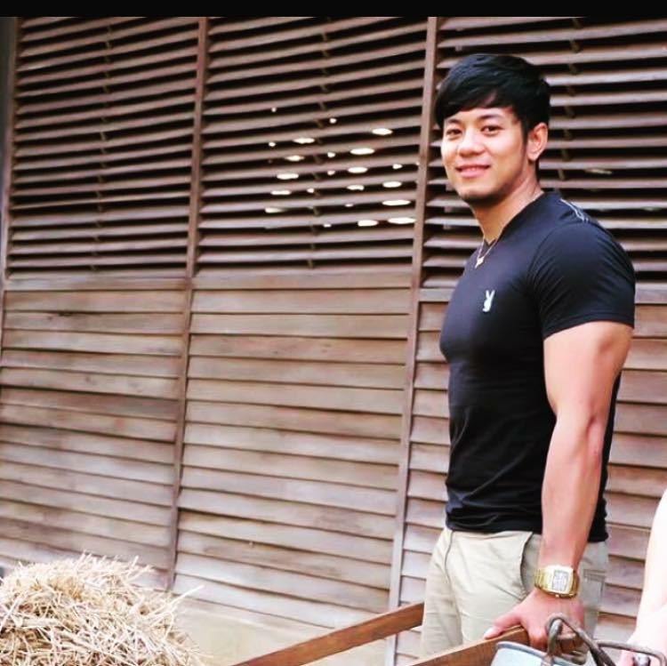 แขนจะแตกแล้วค่ะที่รักขา 2,287