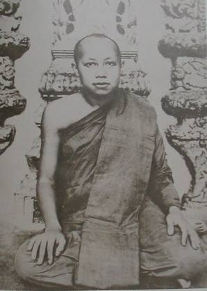 พระบาทสมเด็จพระมงกุฎเกล้าเจ้าอยู่หัวประทับจำพรรษาที่พระตำหนักปั้นหยาวัดบวรนิเวศวิหาร เป็นเวลา 1 พรรษา ทรงได้รับสมณฉายาว่า “วชิราวุโธ”