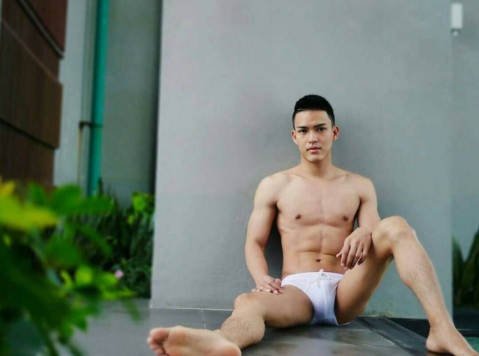 hot male 256 (18+)