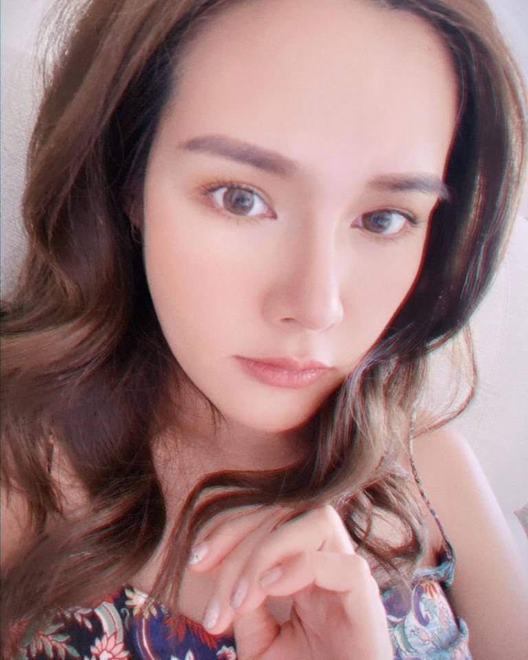 หญิง รฐา เรื่อง ฝากดินกลิ่นดาว