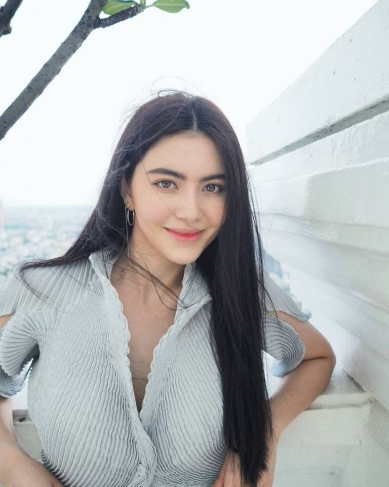 ใหม่