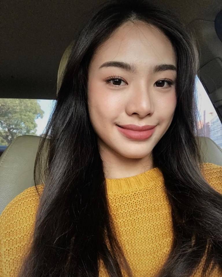 ชมพู​ ชุติ​มน​ต์