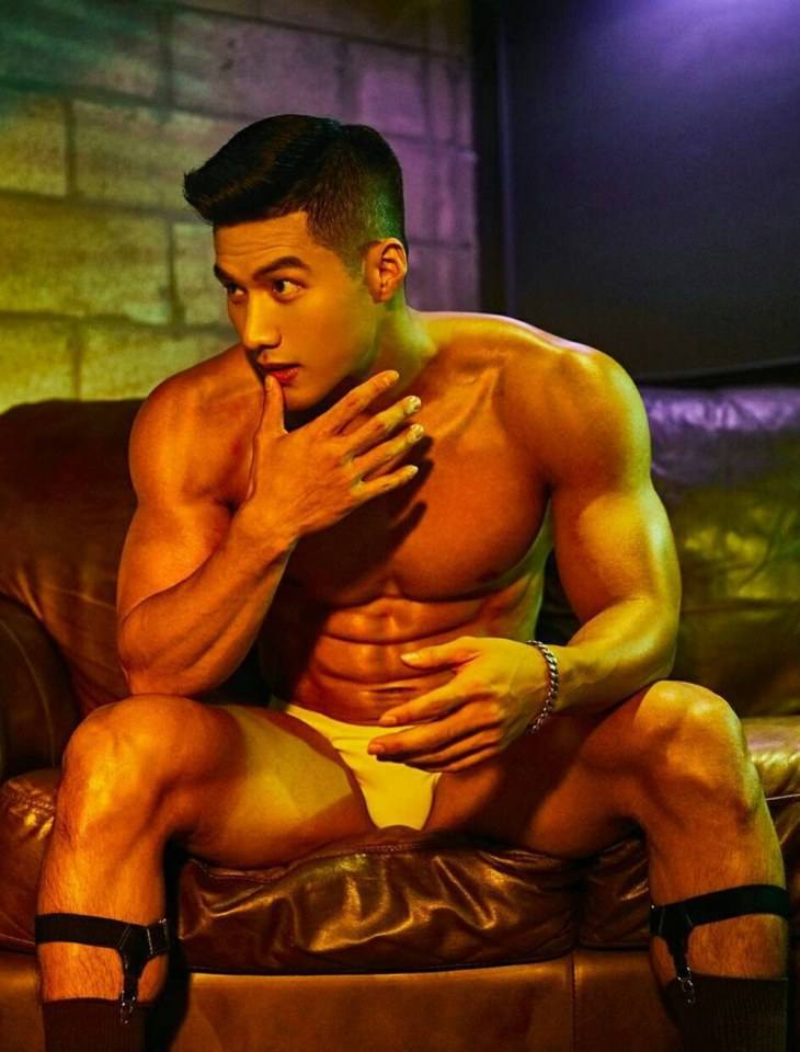 hot male 258 (18+)