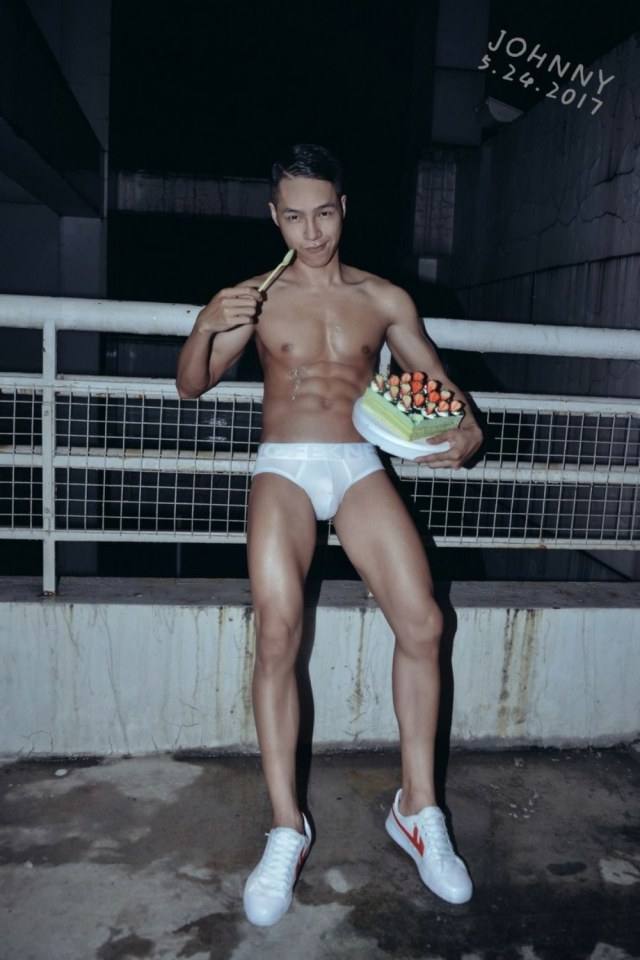 hot male 258 (18+)