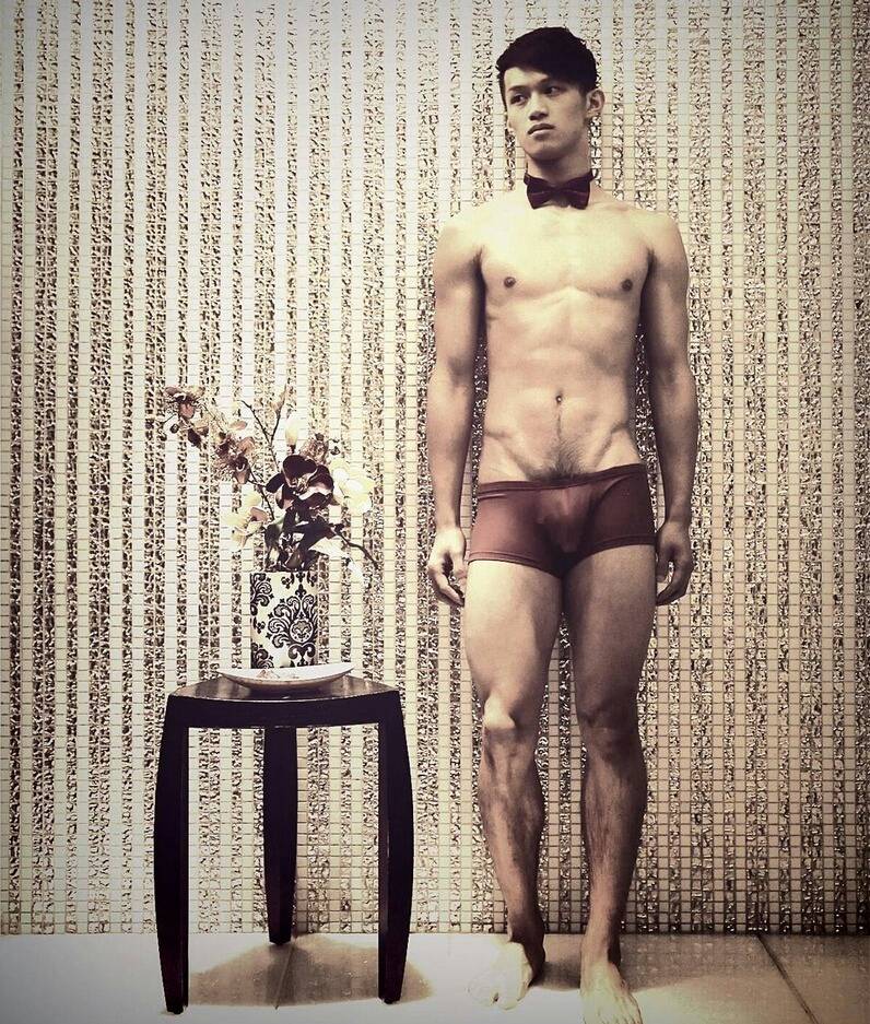 hot male 258 (18+)