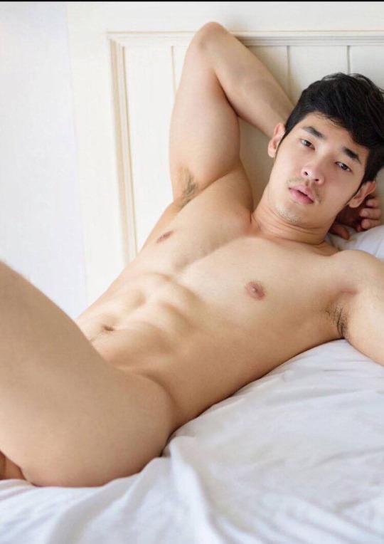 หนุ่มหล่อขึ้นปก 02