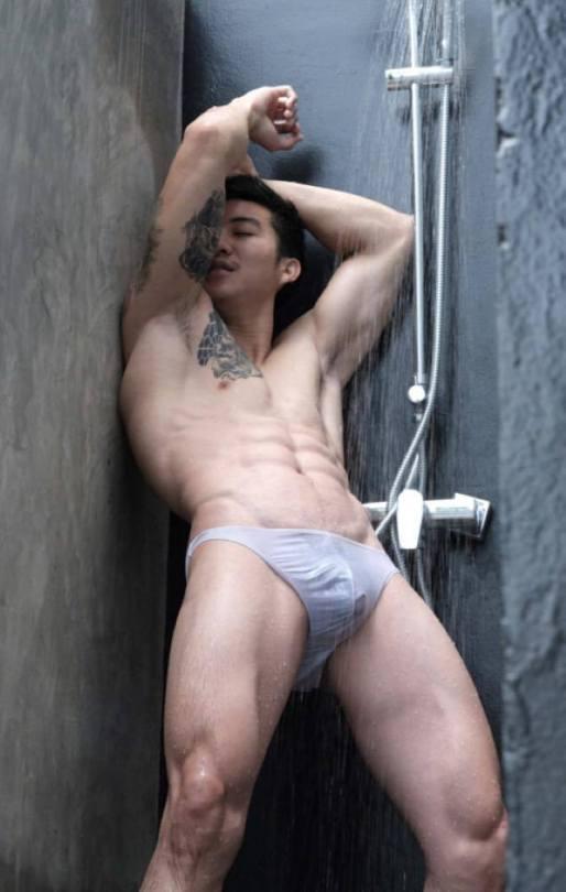 หนุ่มหล่อขึ้นปก 03