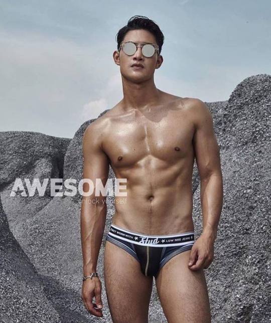 หนุ่มหล่อขึ้นปก 06