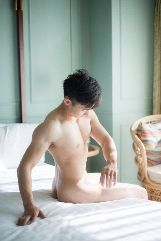 หนุ่มหล่อขึ้นปก 08