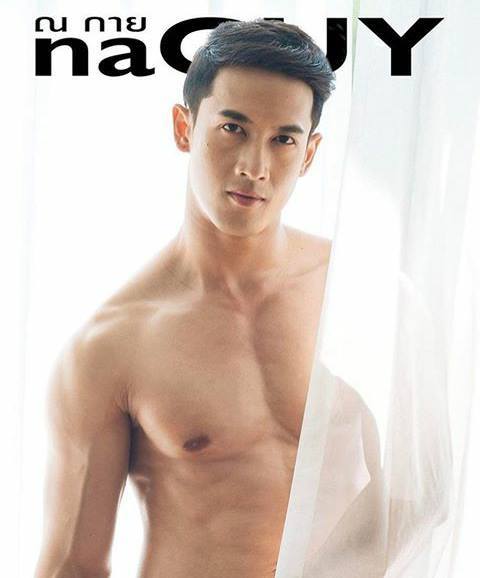 หนุ่มหล่อขึ้นปก 12