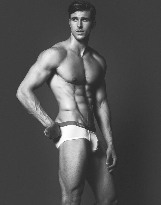 hot male 259 (18+)