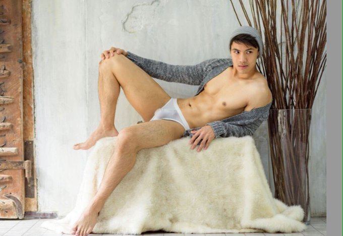 hot male 259 (18+)