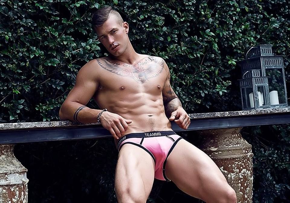 นายแบบ จาก ยุโรป MAN GRUSH....2EROS&rsquo; Willow Swimwear