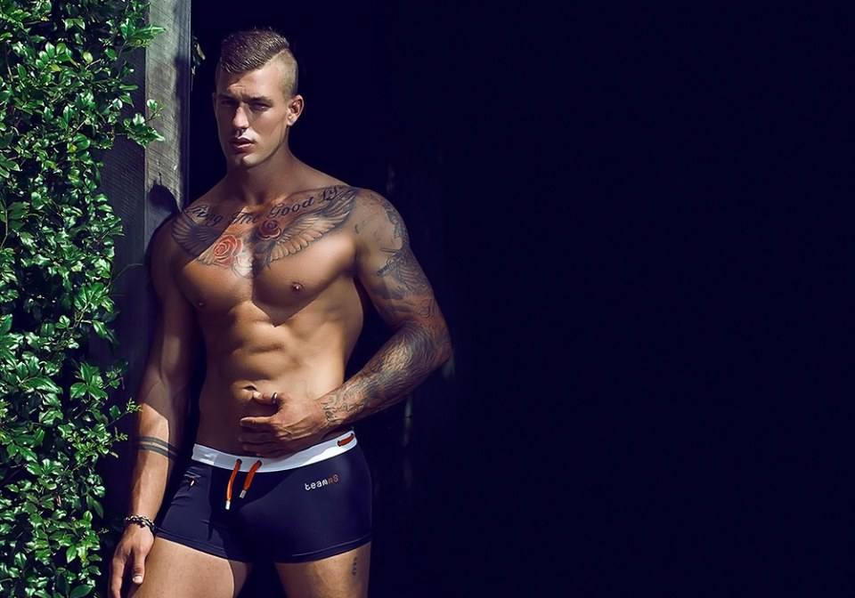 นายแบบ จาก ยุโรป MAN GRUSH....2EROS&rsquo; Willow Swimwear