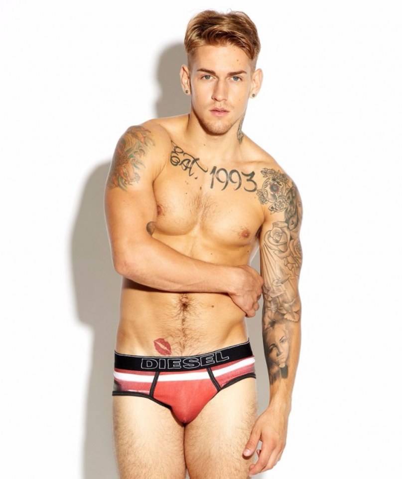 นายแบบ จาก ยุโรป MAN GRUSH....2EROS&rsquo; Willow Swimwear
