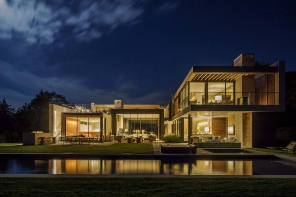 Ferry Road House by Blaze Makoid Architecture