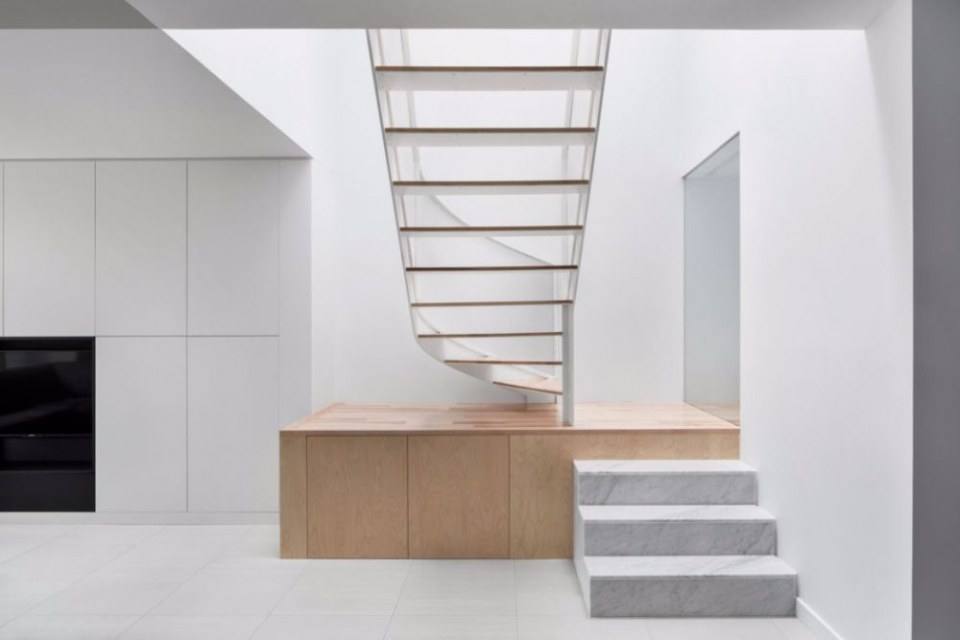 De la Roche Residence by Naturehumaine