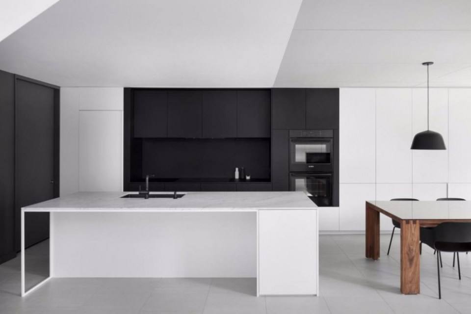 De la Roche Residence by Naturehumaine