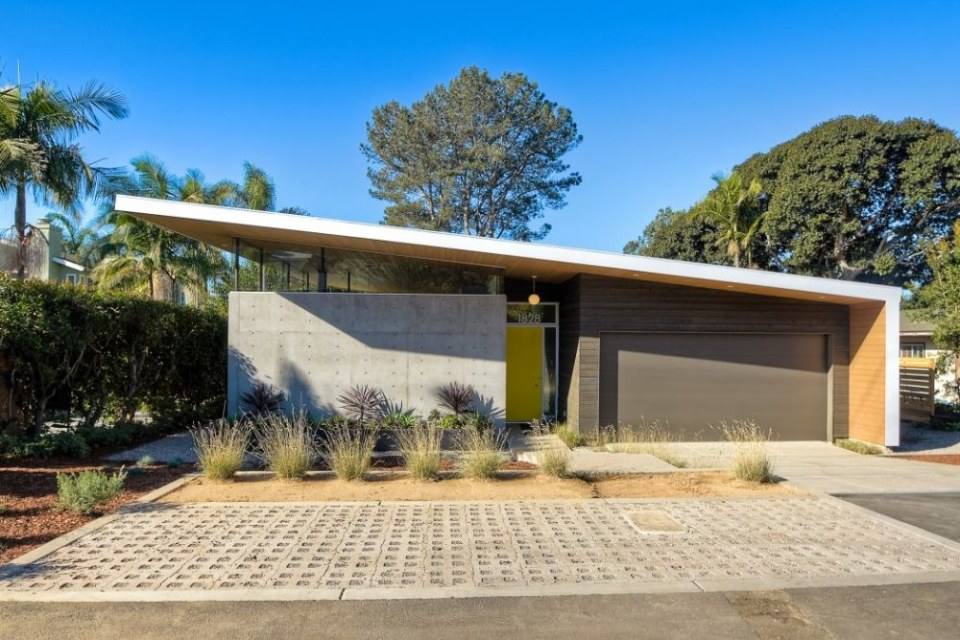 Avocado Acres House by LLoyd Russell