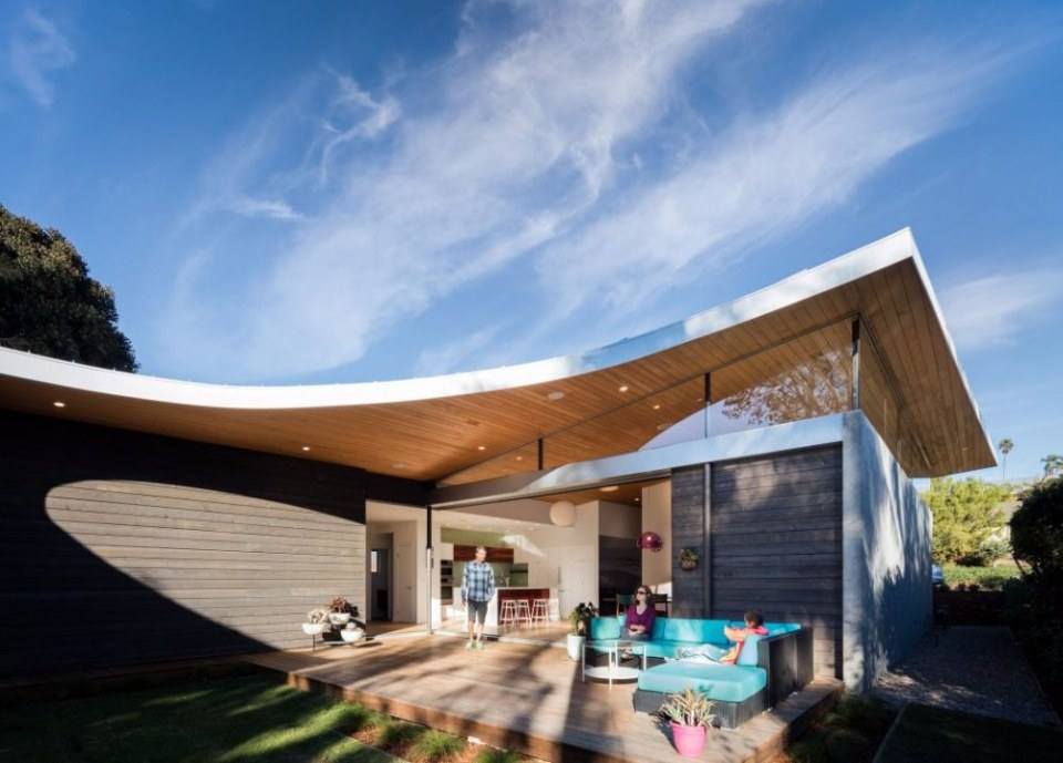 Avocado Acres House by LLoyd Russell