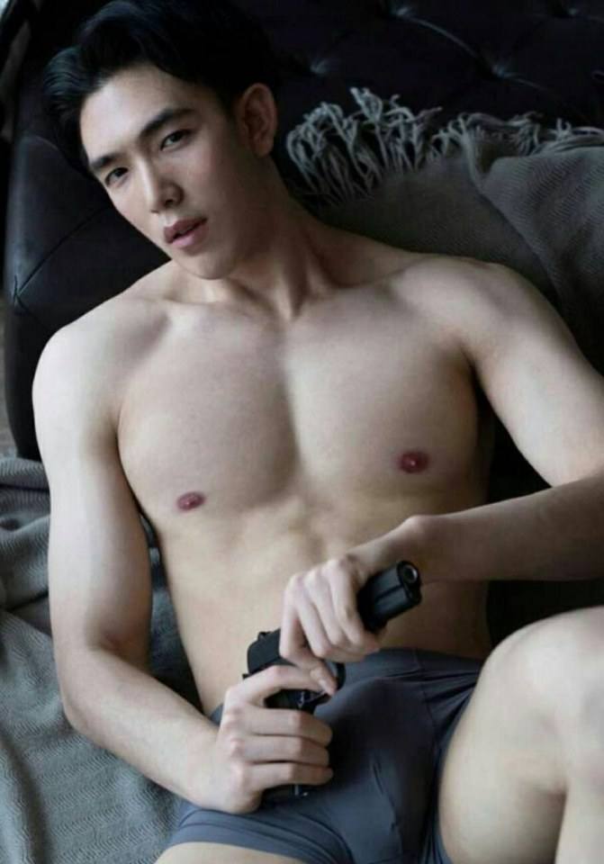 hot male 260 (18+)