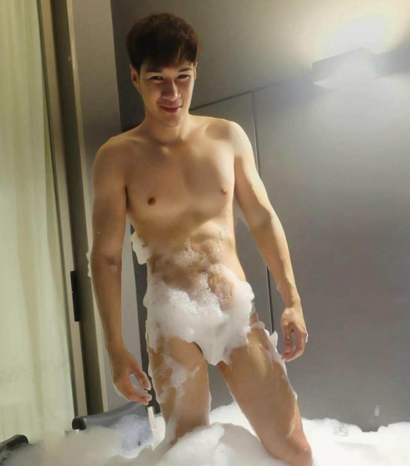 hot male 260 (18+)