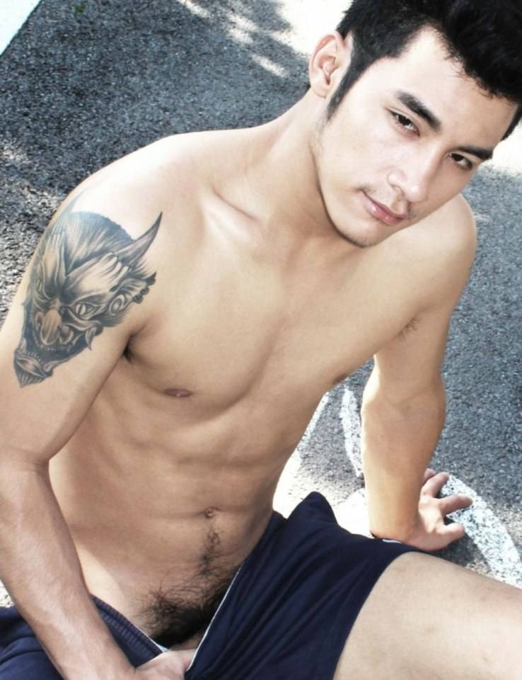 hot male 260 (18+)
