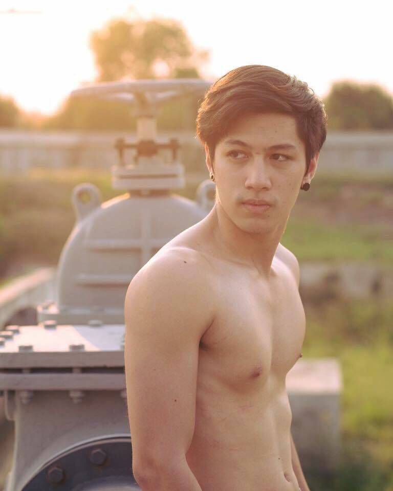 มองเหม่อ 2,318