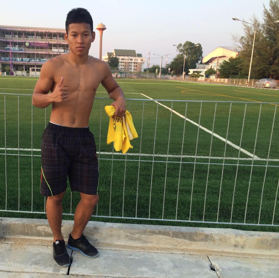เป็นชะนี ที่ได้ดูบอล ต้องร่อนหมอนข้าง 2,324