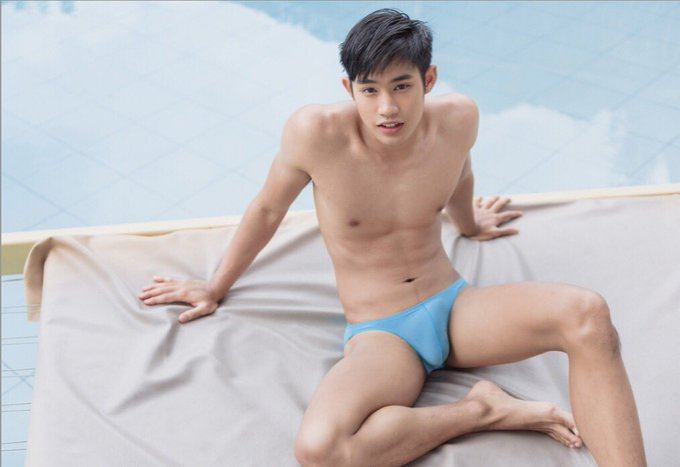 hot male 261 (18+)