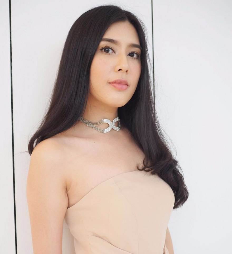 บี