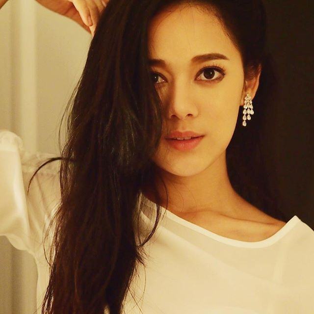 ทับทิม อัญรินทร์ จากละคร คุณชายตำระเบิด