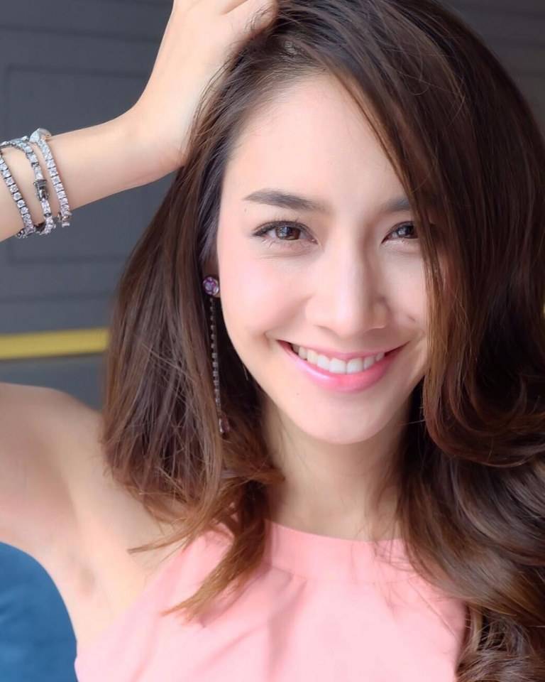 มีน พีชญา จากละคร ปิ่นอนงค์