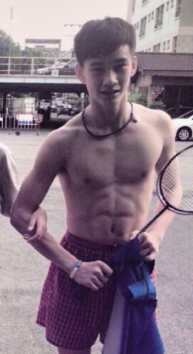 นักแบดหล่อบอกต่อด้วย