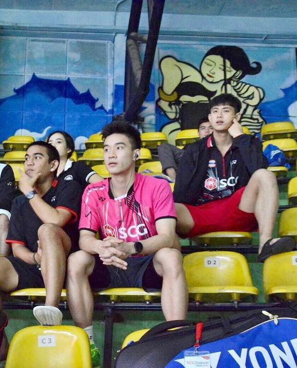 นักแบดหล่อบอกต่อด้วย