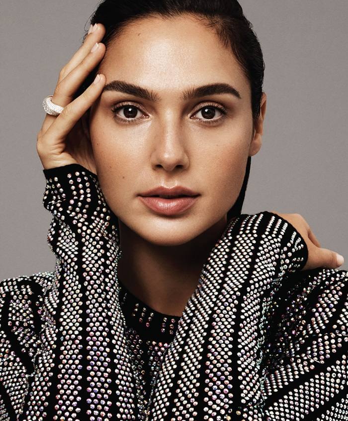 Gal Gadot @ Elle US December 2017