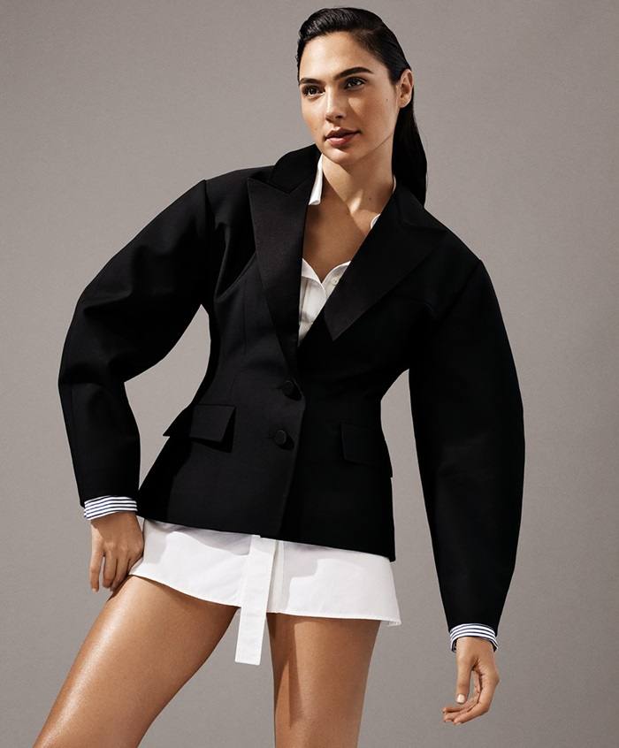 Gal Gadot @ Elle US December 2017