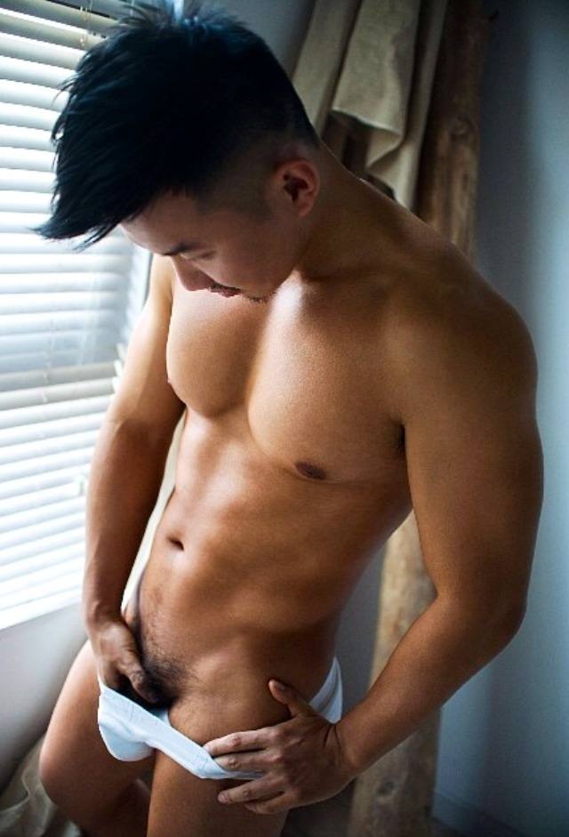 hot male 262 (18+)