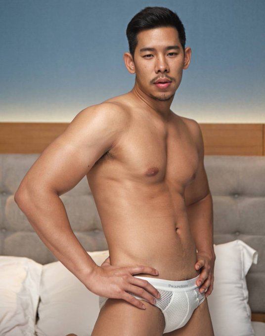 hot male 263 (18+)