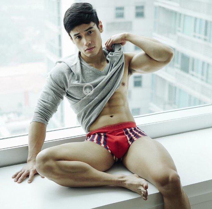 hot male 263 (18+)