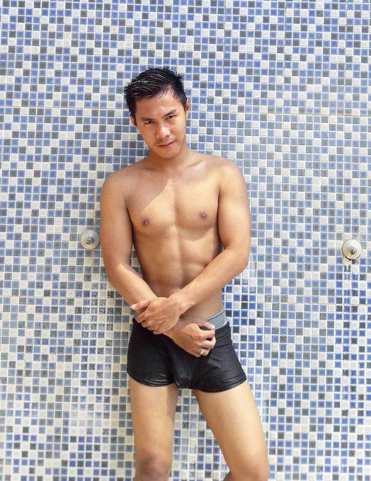 hot male 263 (18+)