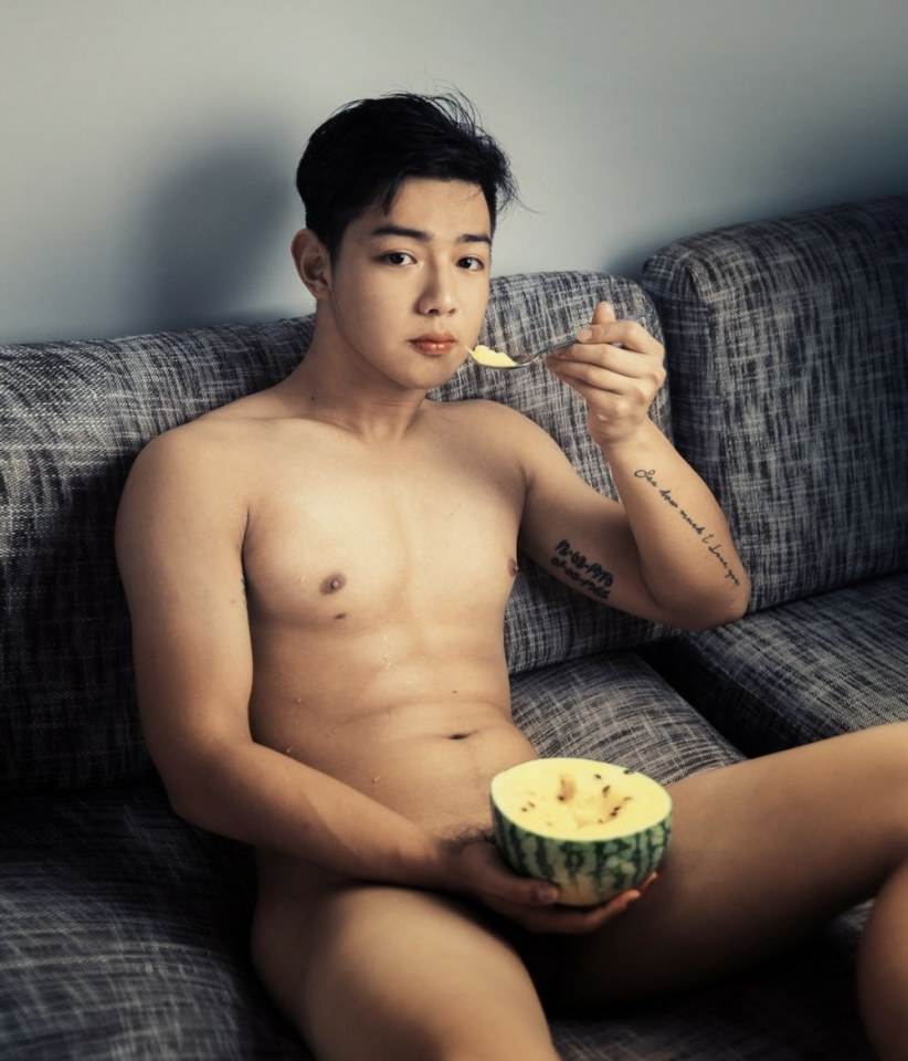 hot male 264 (18+)