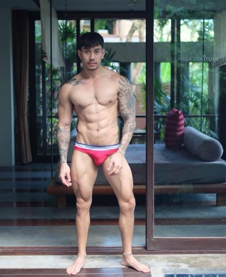 hot male 264 (18+)