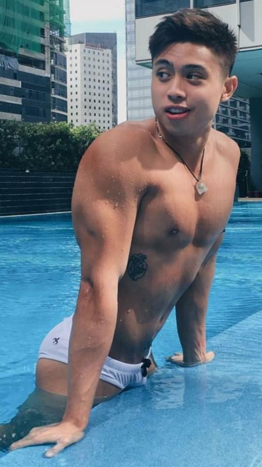 hot male 264 (18+)