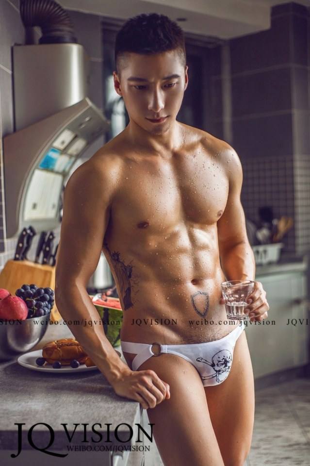 hot male 264 (18+)