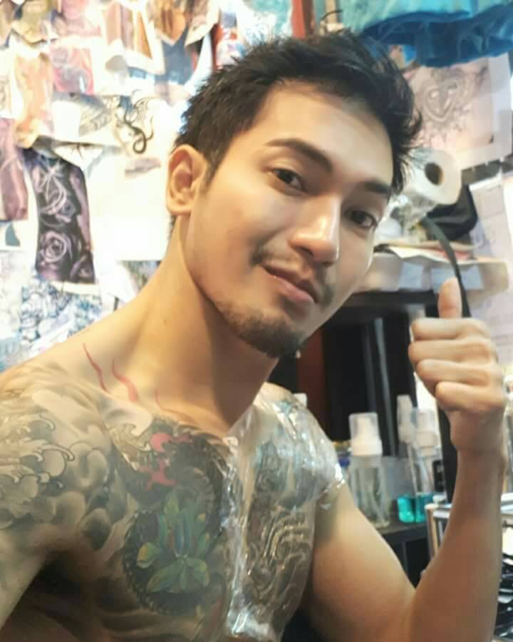 แซ่บ