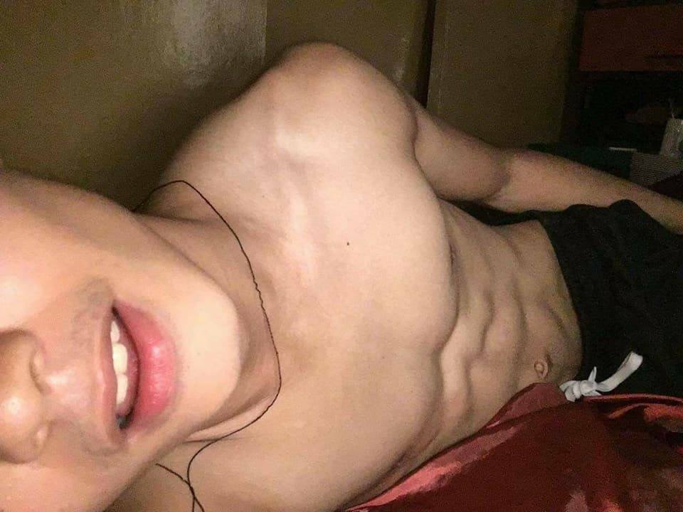 แซ่บ