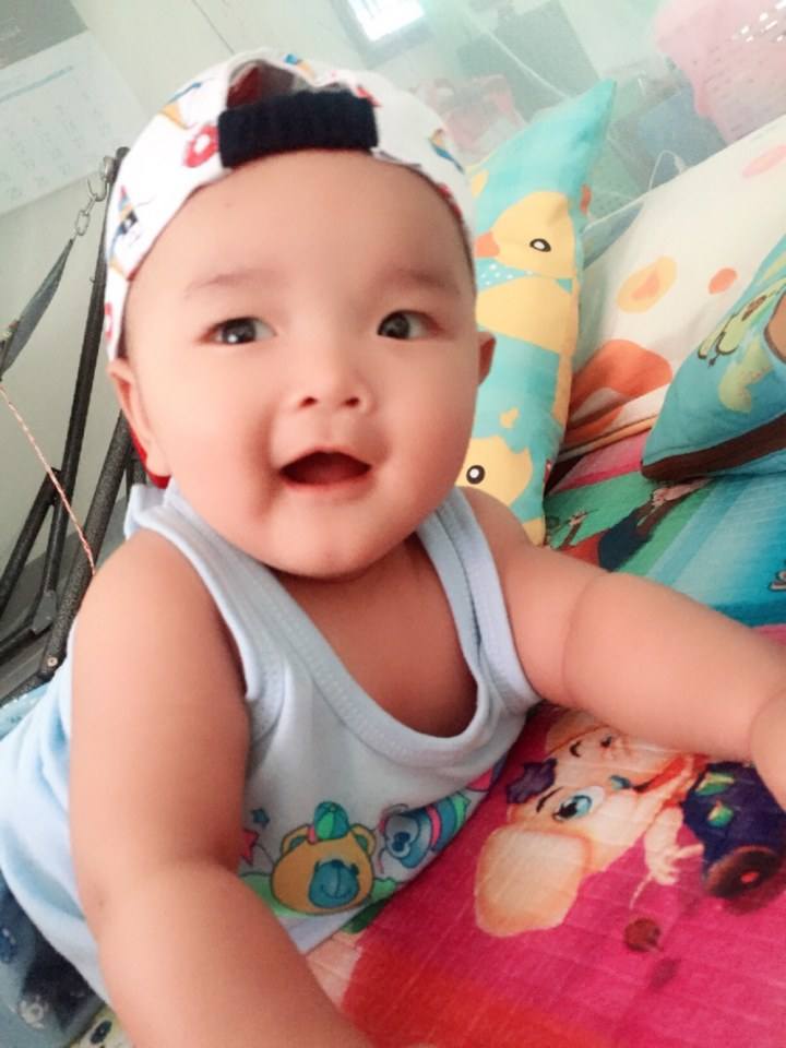 น้องจูเนียร์ อายุ 4 เดือน ครับป๋ม