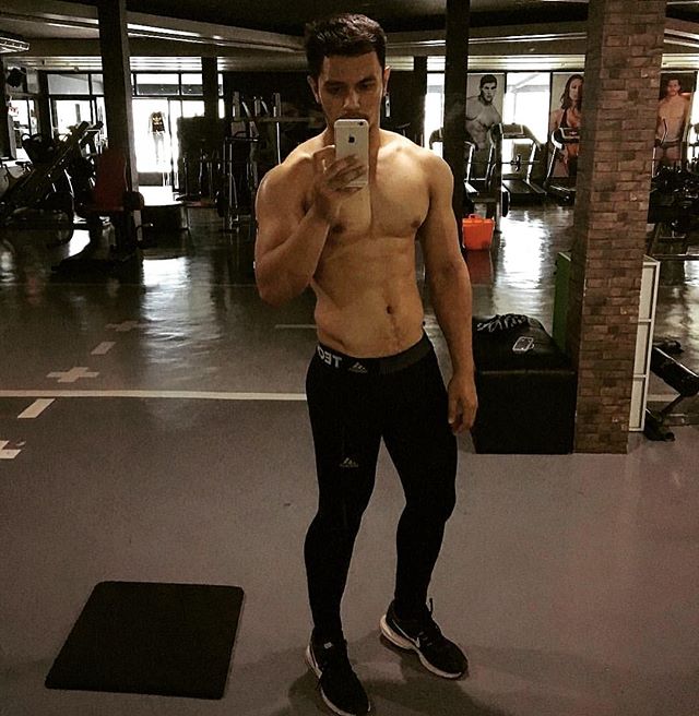 ลิ้นสั่น